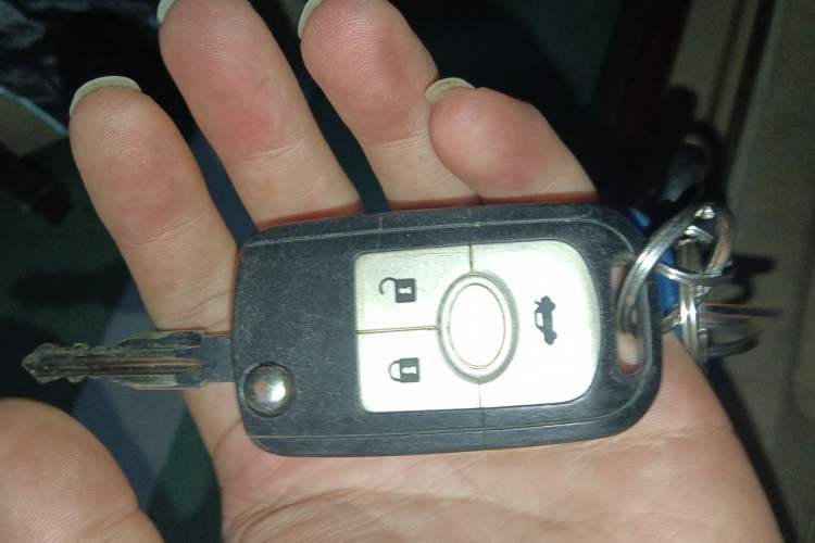 Used Buick Excelle 2013 1.5L Automatic Classic Model Vehicle Key