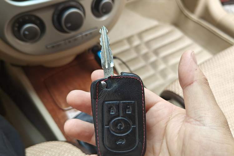 Used Buick Excelle 2013 1.5L Manual Luxury Model Vehicle Key