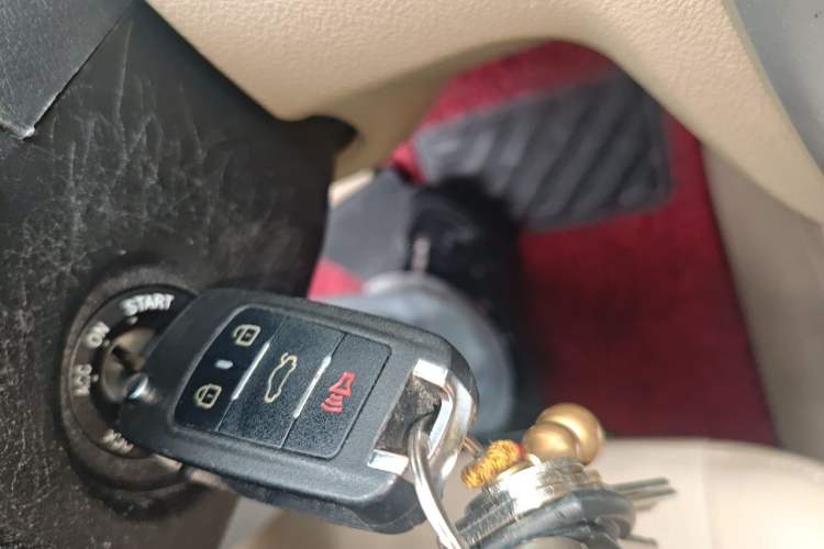 Used Buick Excelle 2013 1.5L Automatic Classic Model Vehicle Key