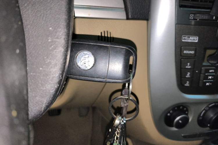 Used Buick Excelle 2013 1.5L Manual Classic Model Vehicle Key