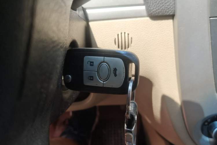 Used Buick Excelle 2013 1.5L Automatic Classic Model Vehicle Key