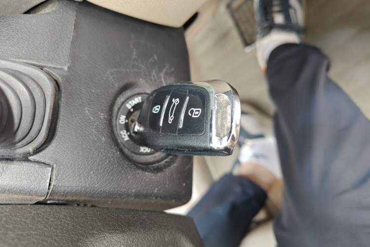 Used Buick Excelle 2013 1.5L Automatic Classic Model Vehicle Key