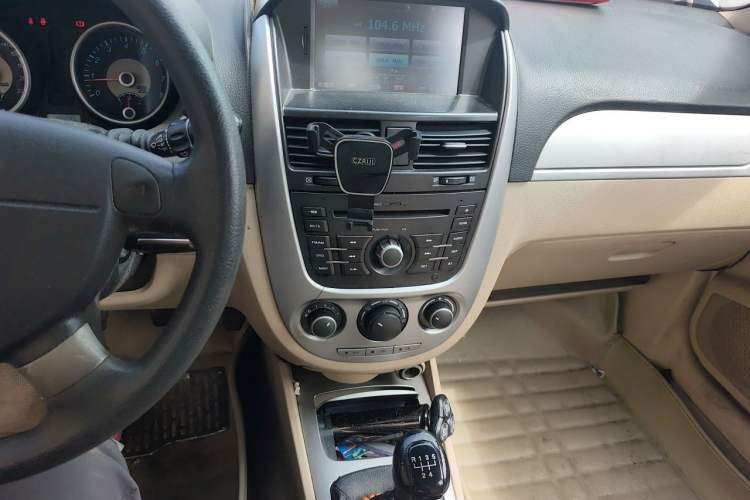 Used Buick Excelle 2013 1.5L Manual Classic Model Audio And AC Panel