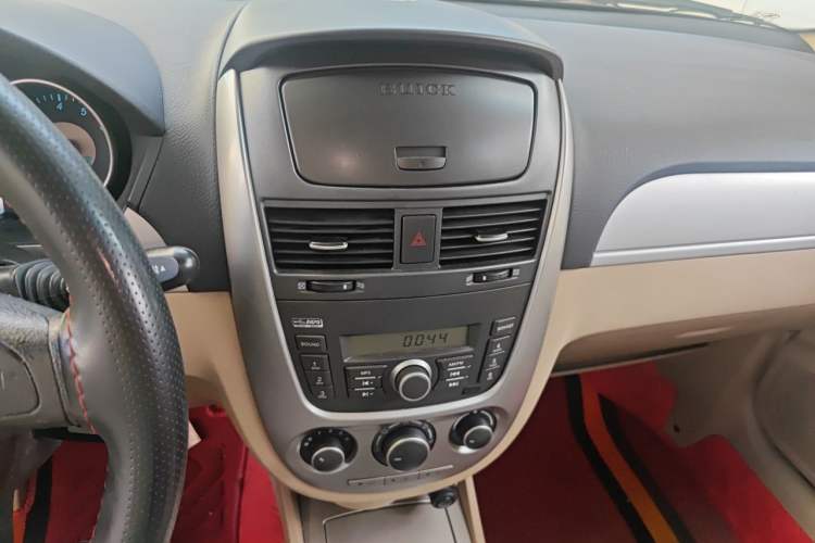 Used Buick Excelle 2013 1.5L Automatic Classic Model Audio And AC Panel