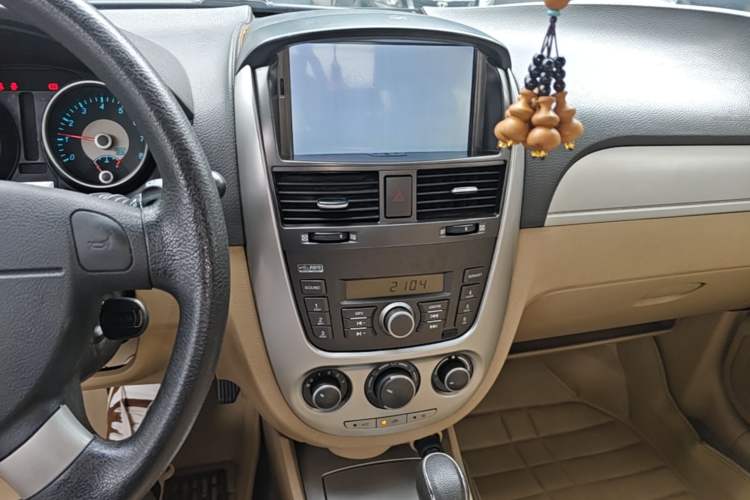 Used Buick Excelle 2013 1.5L Automatic Classic Model Audio And AC Panel
