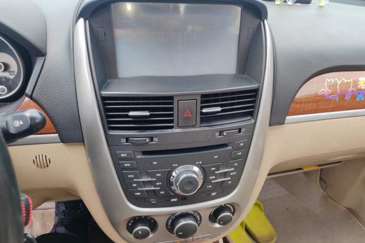 Used Buick Excelle 2013 1.5L Manual Luxury Model Audio And AC Panel