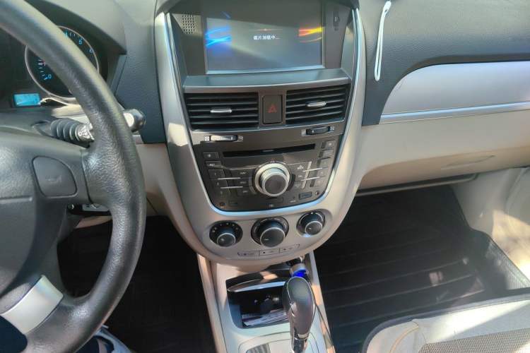 Used Buick Excelle 2013 1.5L Automatic Classic Model Audio And AC Panel