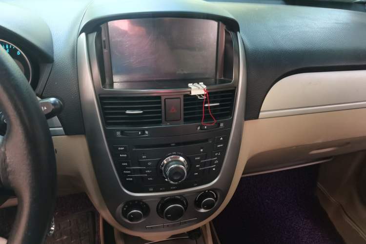 Used Buick Excelle 2013 1.5L Automatic Classic Model Audio And AC Panel