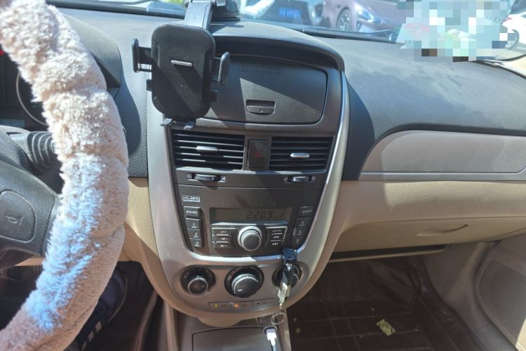 Used Buick Excelle 2013 1.5L Manual Classic Model Audio And AC Panel