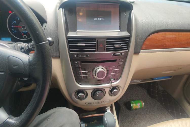 Used Buick Excelle 2013 1.5L Automatic Luxury Model Audio And AC Panel