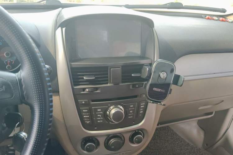 Used Buick Excelle 2013 1.5L Automatic Classic Model Audio And AC Panel