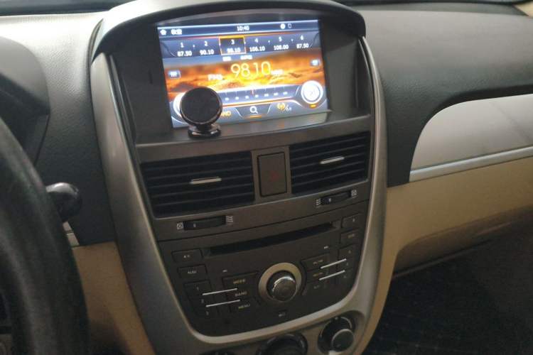Used Buick Excelle 2013 1.5L Automatic Classic Model Audio And AC Panel