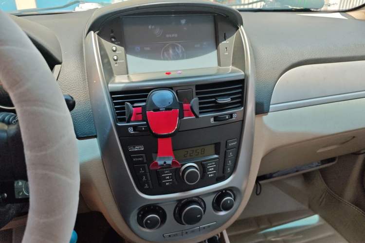 Used Buick Excelle 2013 1.5L Automatic Classic Model Audio And AC Panel