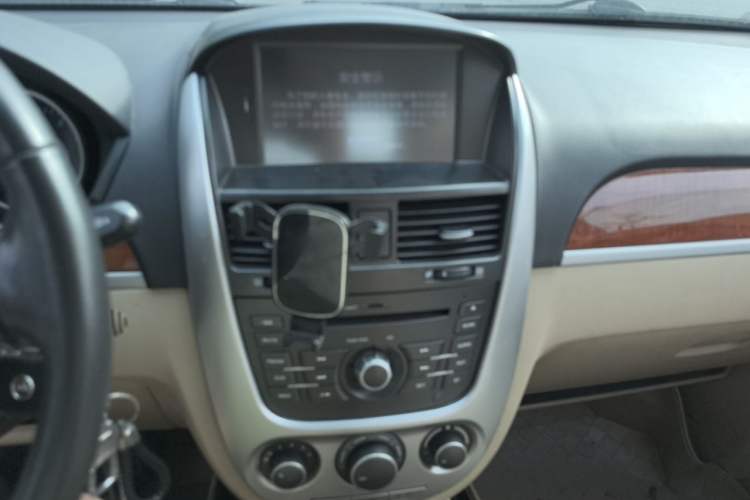 Used Buick Excelle 2013 1.5L Manual Luxury Model Audio And AC Panel