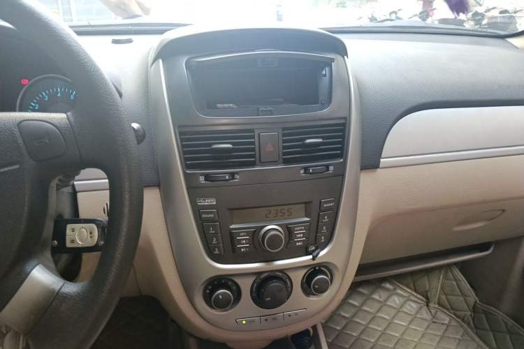 Used Buick Excelle 2013 1.5L Automatic Classic Model Audio And AC Panel