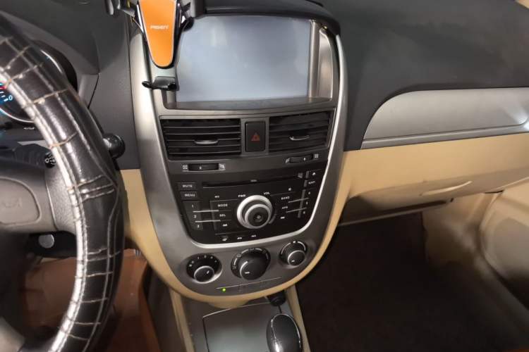 Used Buick Excelle 2013 1.5L Automatic Classic Model Audio And AC Panel
