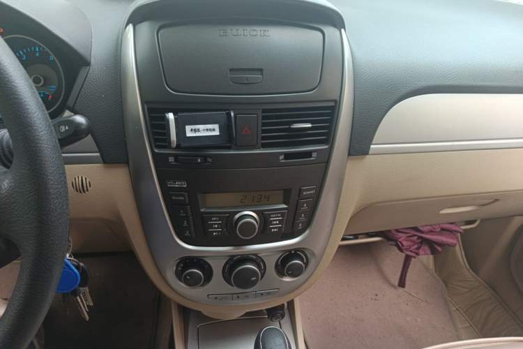 Used Buick Excelle 2013 1.5L Automatic Classic Model Audio And AC Panel