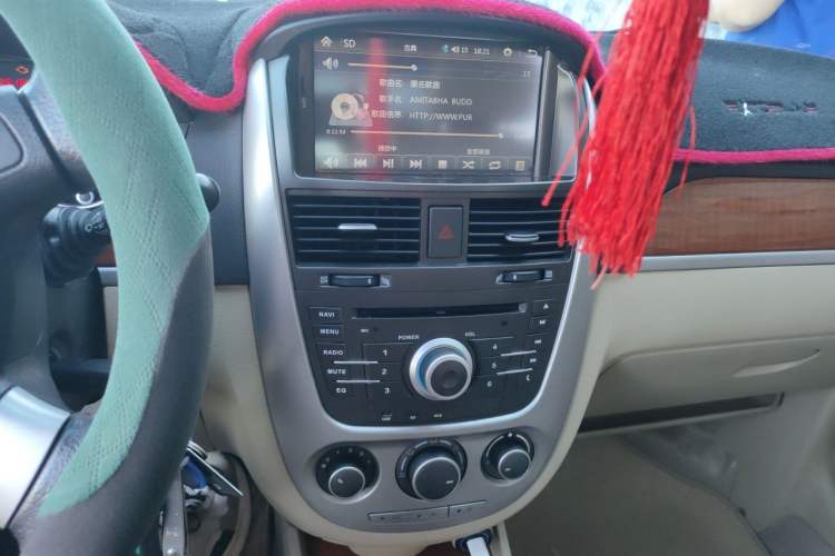 Used Buick Excelle 2013 1.5L Manual Luxury Model Audio And AC Panel