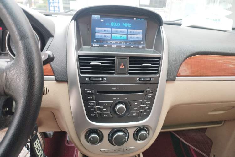 Used Buick Excelle 2013 1.5L Automatic Luxury Model Audio And AC Panel
