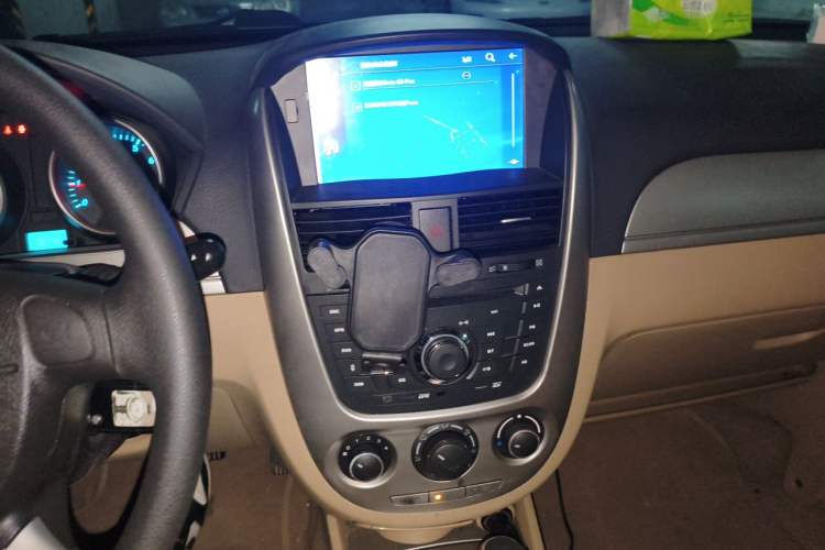 Used Buick Excelle 2013 1.5L Automatic Classic Model Audio And AC Panel