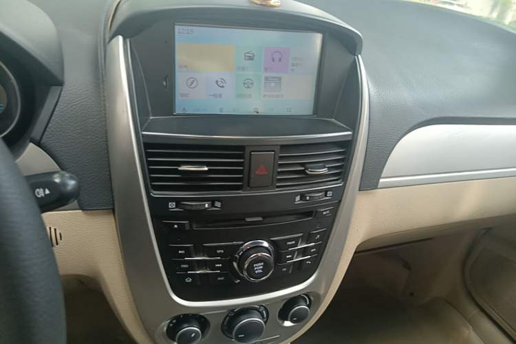 Used Buick Excelle 2013 1.5L Manual Classic Model Audio And AC Panel