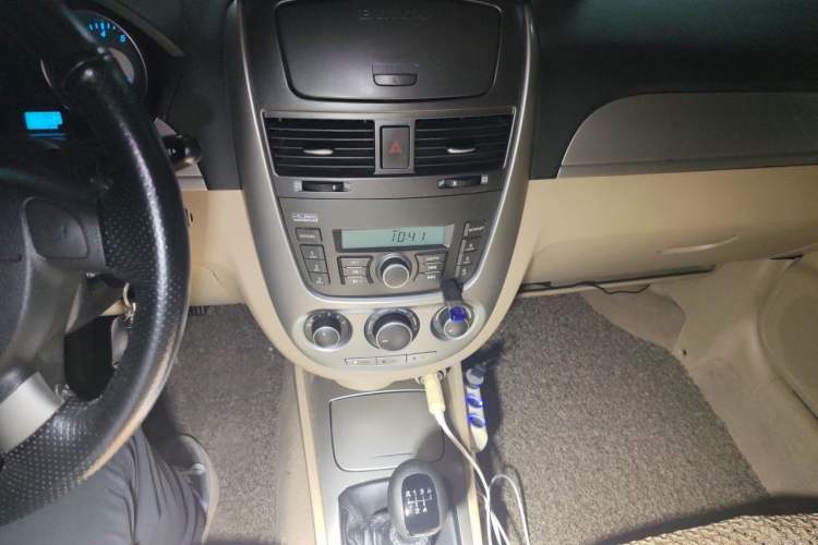 Used Buick Excelle 2013 1.5L Manual Classic Model Audio And AC Panel