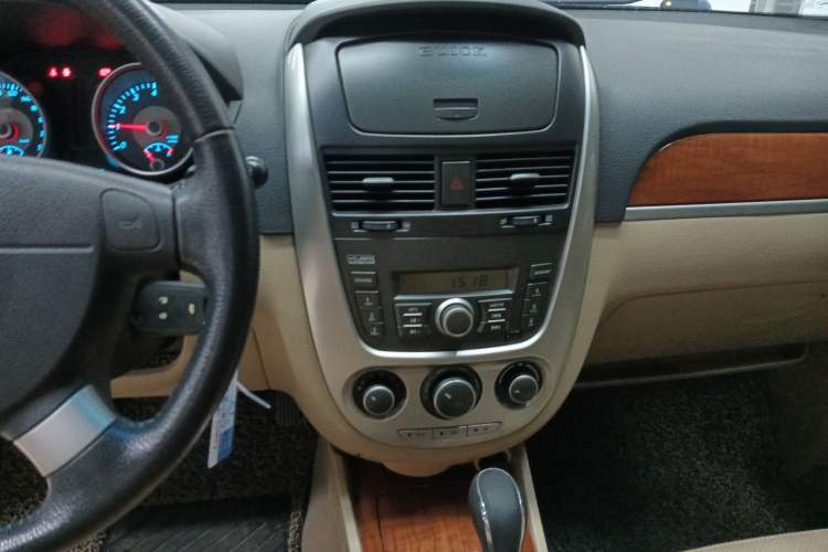 Used Buick Excelle 2013 1.5L Automatic Luxury Model Audio And AC Panel