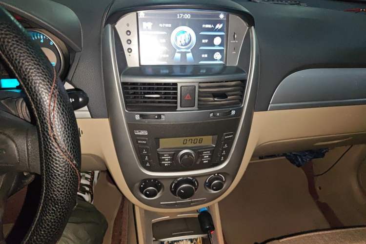 Used Buick Excelle 2013 1.5L Manual Classic Model Audio And AC Panel