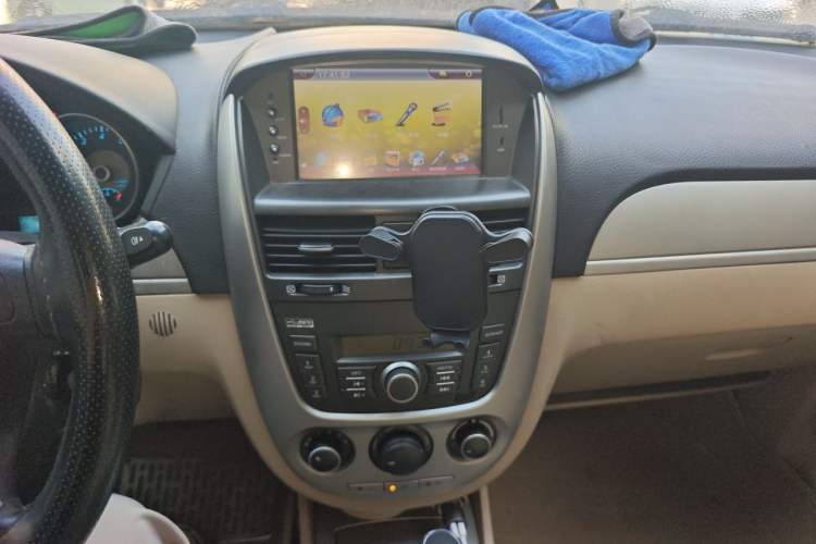 Used Buick Excelle 2013 1.5L Automatic Classic Model Audio And AC Panel
