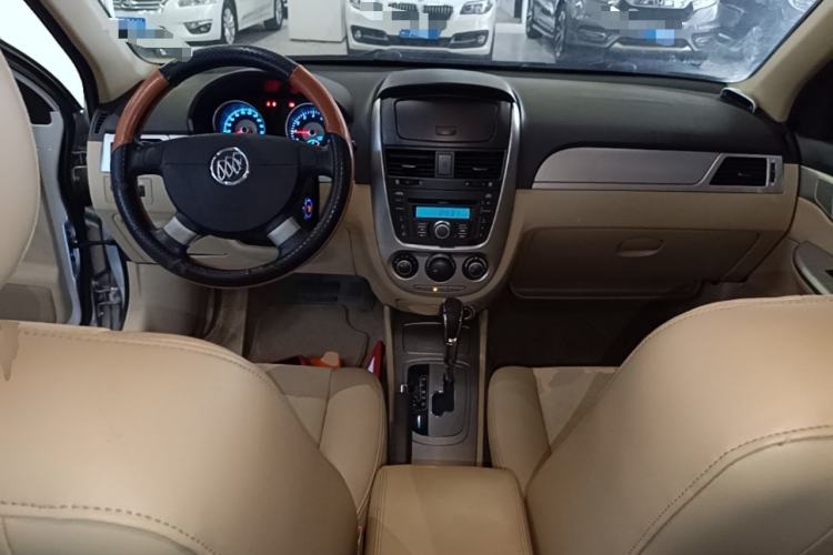 Used Buick Excelle 2013 1.5L Automatic Classic Model Center Console
