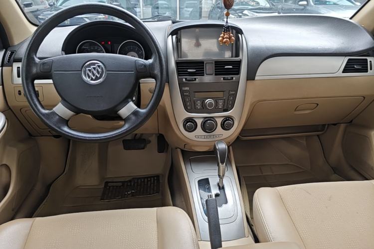 Used Buick Excelle 2013 1.5L Automatic Classic Model Center Console