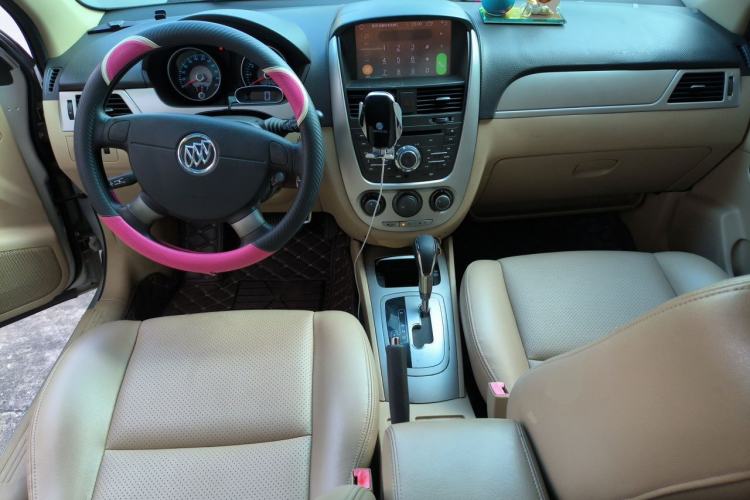 Used Buick Excelle 2013 1.5L Automatic Classic Model Center Console