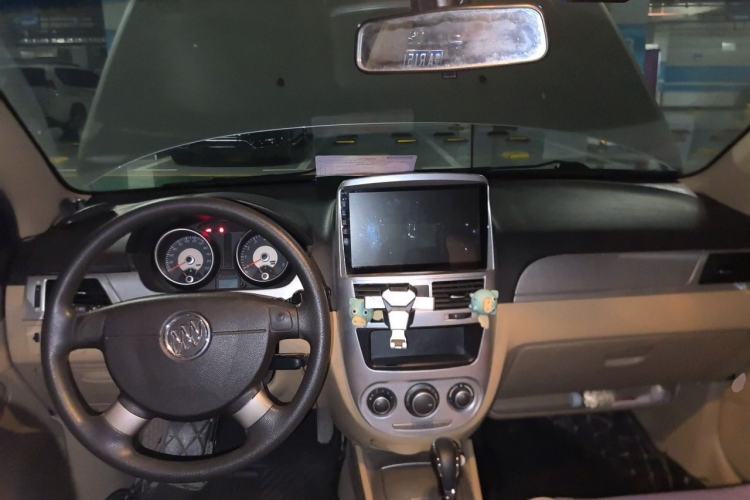Used Buick Excelle 2013 1.5L Automatic Classic Model Center Console