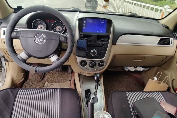 Used Buick Excelle 2013 1.5L Automatic Classic Model Center Console