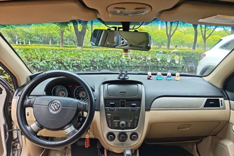 Used Buick Excelle 2013 1.5L Automatic Classic Model Center Console