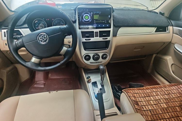 Used Buick Excelle 2013 1.5L Automatic Classic Model Center Console