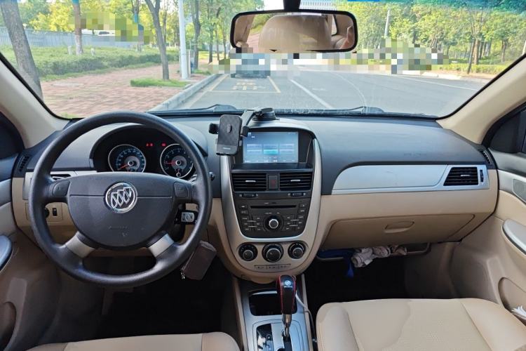 Used Buick Excelle 2013 1.5L Automatic Classic Model Center Console