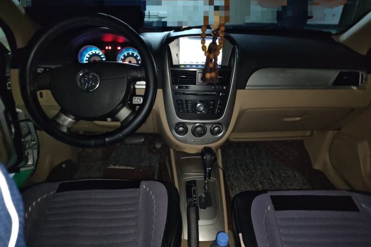 Used Buick Excelle 2013 1.5L Automatic Classic Model Center Console