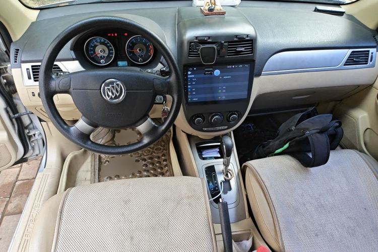 Used Buick Excelle 2013 1.5L Automatic Classic Model Center Console