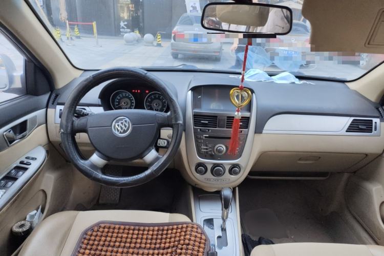 Used Buick Excelle 2013 1.5L Automatic Classic Model Center Console