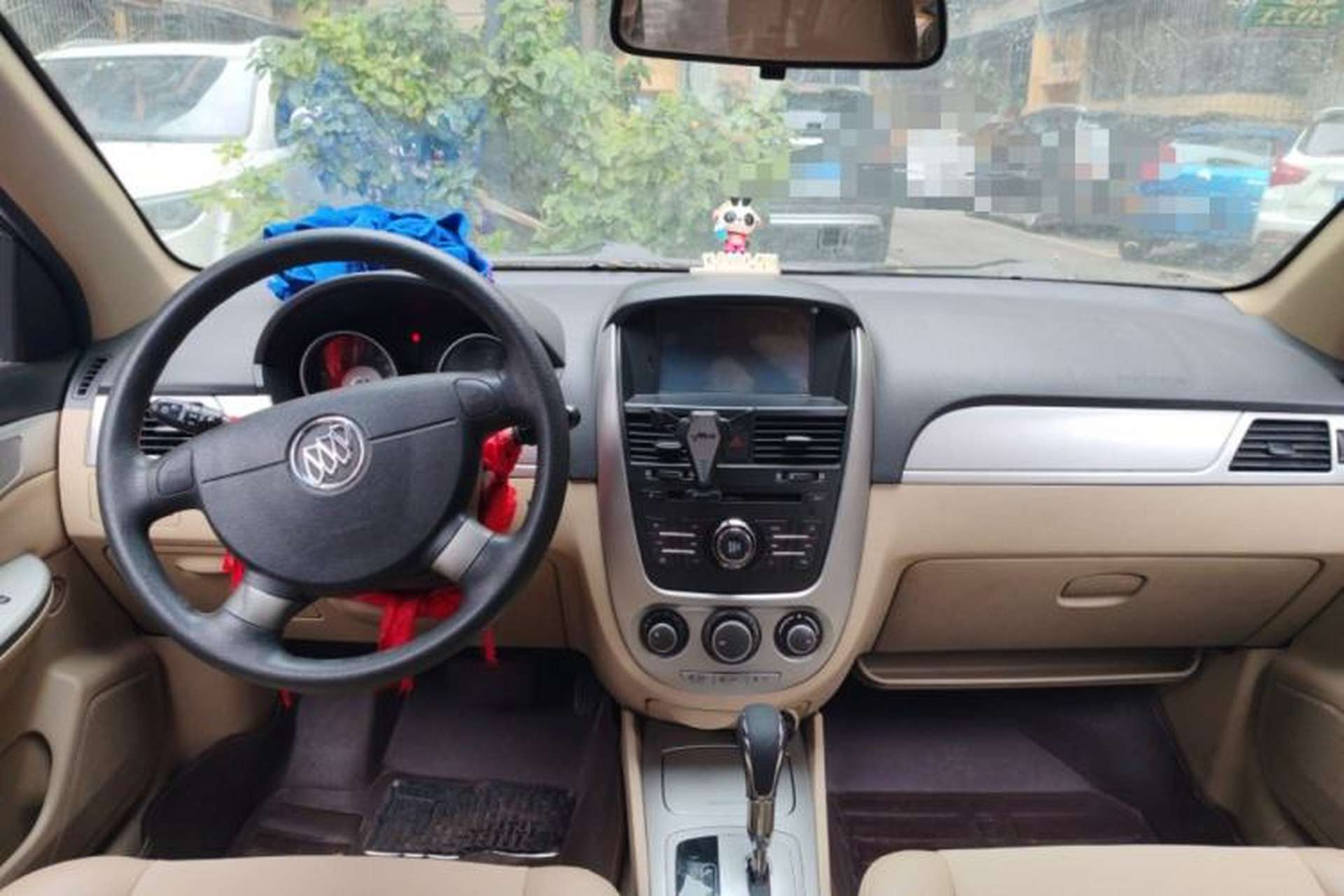 Used Buick Excelle 2013 1.5L Automatic Classic Model Center Console