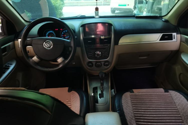 Used Buick Excelle 2013 1.5L Automatic Classic Model Center Console