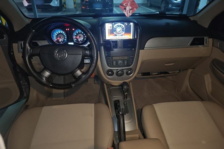 Used Buick Excelle 2013 1.5L Automatic Classic Model Center Console