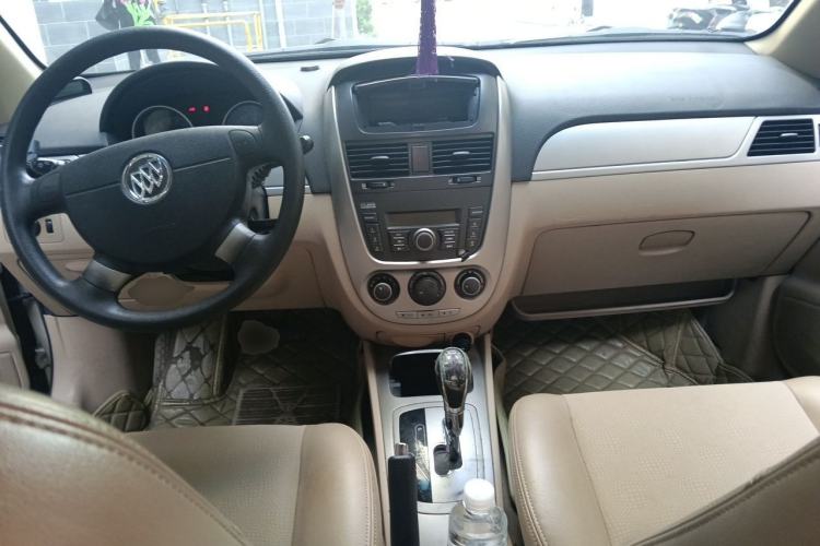 Used Buick Excelle 2013 1.5L Automatic Classic Model Center Console