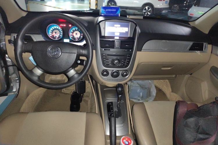 Used Buick Excelle 2013 1.5L Automatic Classic Model Center Console
