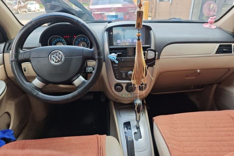 Used Buick Excelle 2013 1.5L Automatic Classic Model Center Console