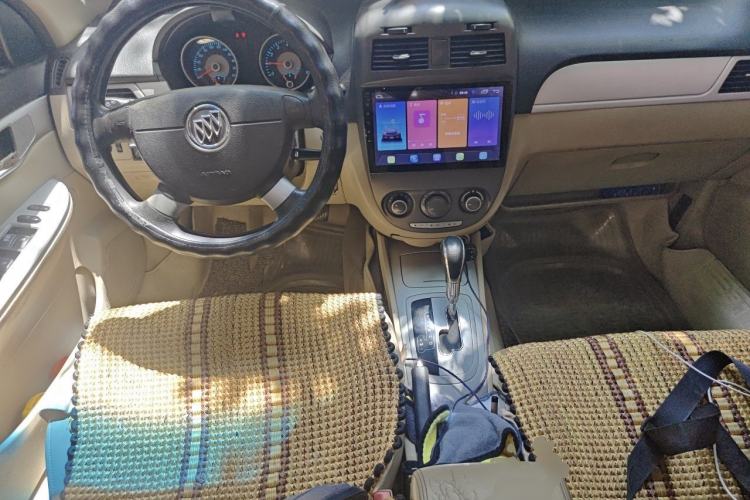 Used Buick Excelle 2013 1.5L Automatic Classic Model Center Console