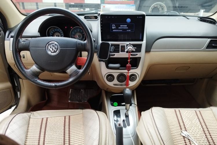 Used Buick Excelle 2013 1.5L Automatic Classic Model Center Console