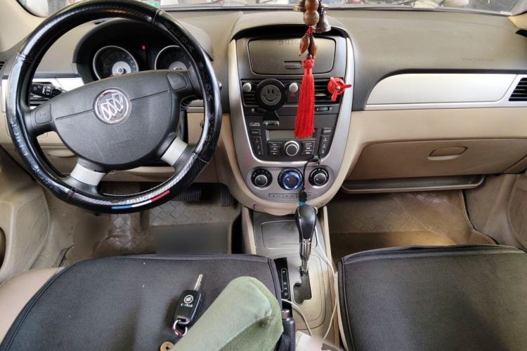 Used Buick Excelle 2013 1.5L Automatic Classic Model Center Console