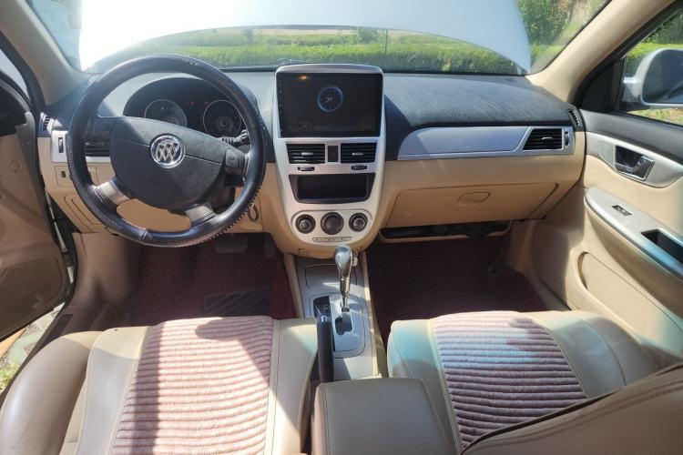 Used Buick Excelle 2013 1.5L Automatic Classic Model Center Console